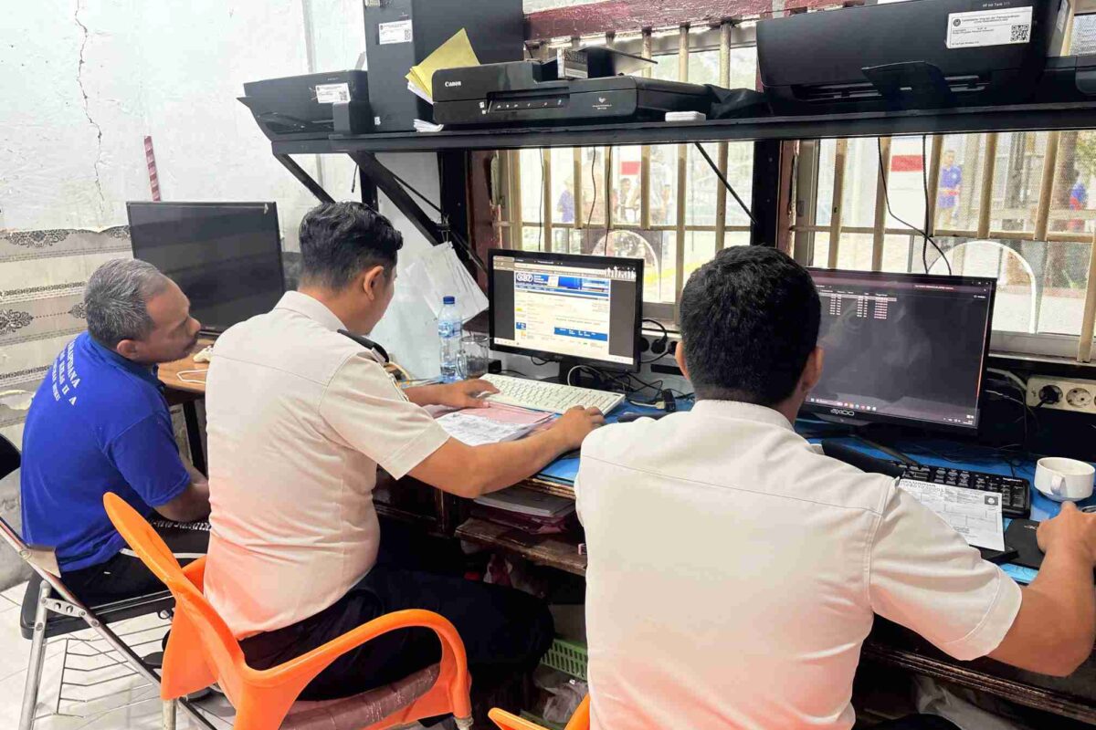 OPTIMALKAN HAK INTEGRASI WBP, LAPAS LABUHAN RUKU LAKSANAKAN MONITORING DAN KONSULTASI PROSES USUL PB DAN CB   